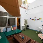 بيت شباب Kite & Surf Nomad House