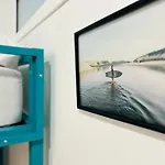 Kite & Surf Nomad House بيت شباب
