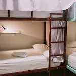 Kite & Surf Nomad House بيت شباب *