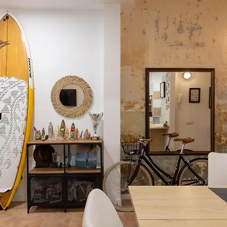 Kite & Surf Nomad House * 라스팔마스