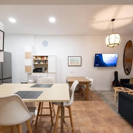 Kite & Surf Nomad House ホステル