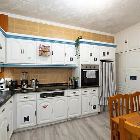 بيت شباب Kite & Surf Nomad House لاس بالماس دي غران كاناريا
