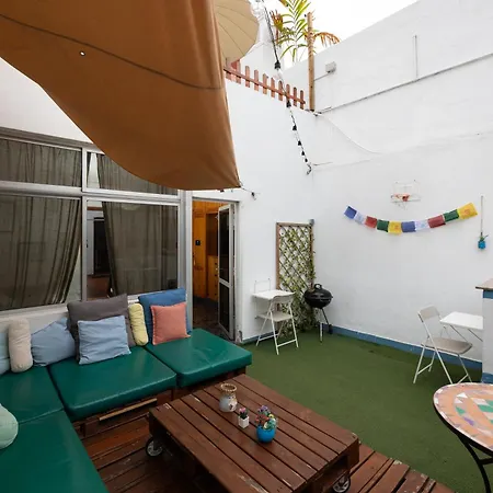 بيت شباب Kite & Surf Nomad House
