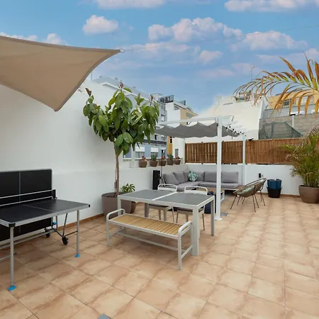 Kite & Surf Nomad House بيت شباب لاس بالماس دي غران كاناريا
