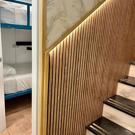 Kite & Surf Nomad House بيت شباب لاس بالماس دي غران كاناريا