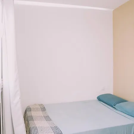 Kite & Surf Nomad House بيت شباب *