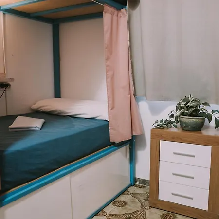 호스텔 Kite & Surf Nomad House